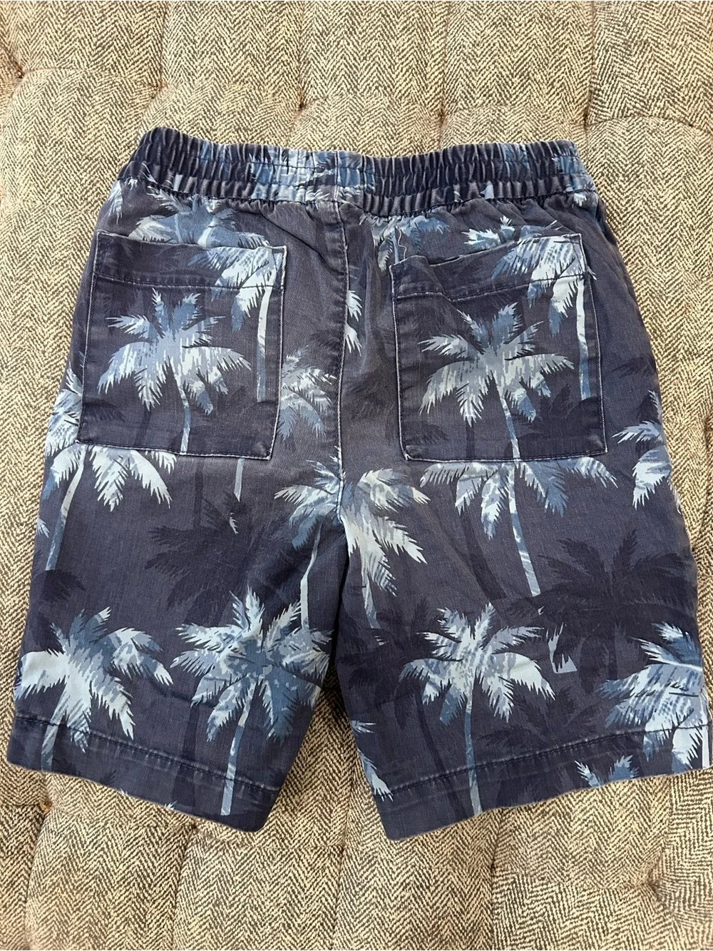 Gap boys size 10 Hawaiian shorts